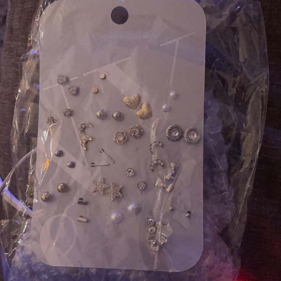 NWT NEW YORK &  CO Earrings - Picture 6 of 6